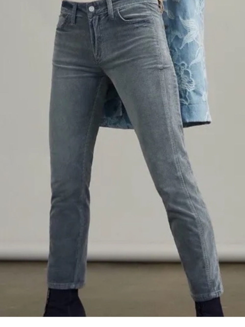 Pilcro Anthropologie • Corduroy Slim Boyfriend Pant Sz 29 Mid Rise Casual